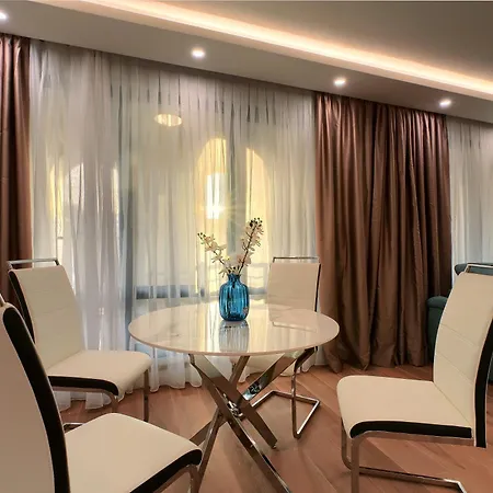 Hotel Aurora