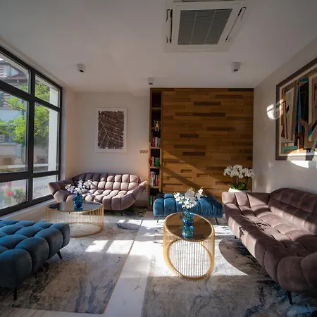 Hotel Aurora 3*